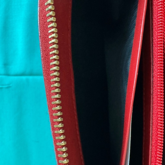 YSL Red Patent Leather Zip Wallet - Picture 14 of 14